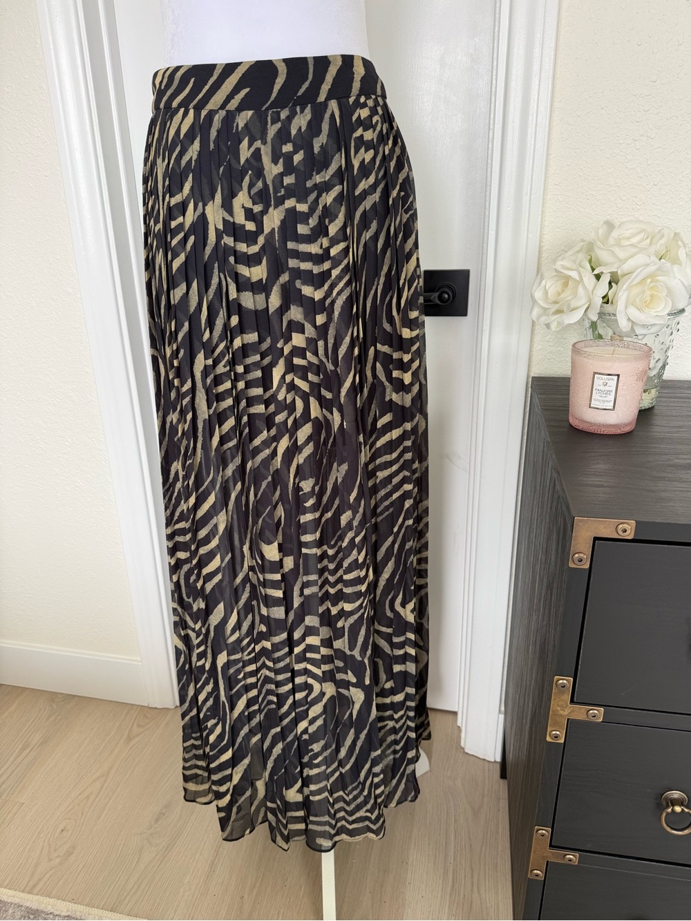 Kourt Kyla  Pleated Chiffon Zebra-Print Maxi Pants in Tan & Black - Picture 7 of 12